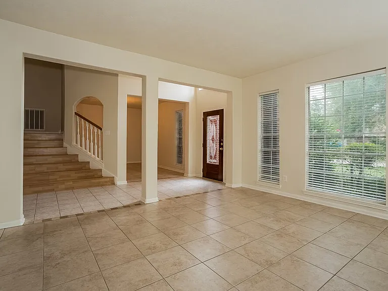 1407 Hollow Branch Ln — Photo 2