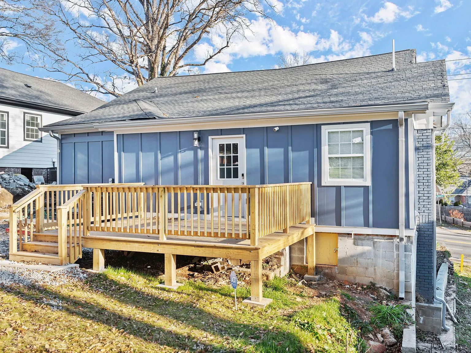 1690 Donald Lee Hollowell Pkwy NW — Photo 3