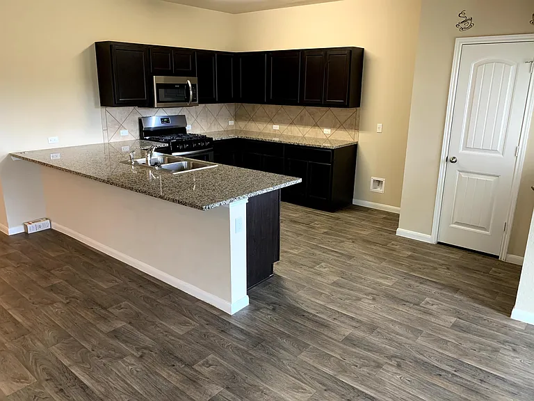 160 Cherry Blossom Dr — Photo 7