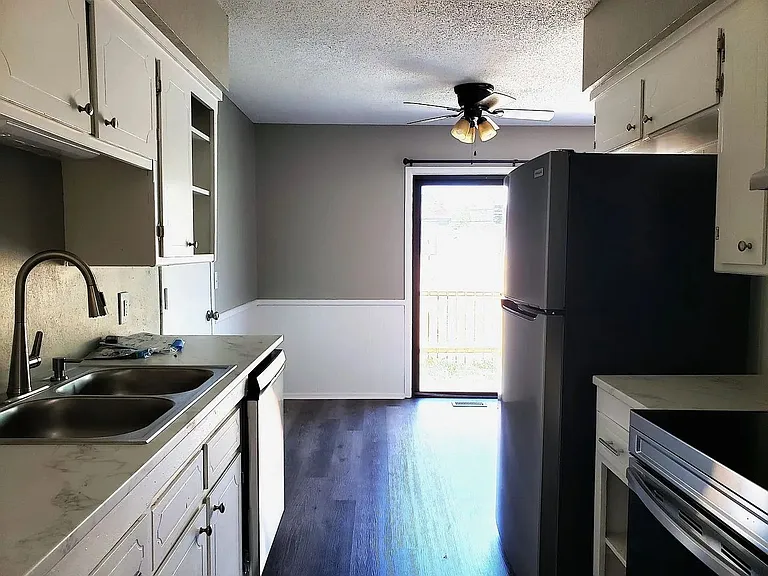 3118 S Chase Ave — Photo 4