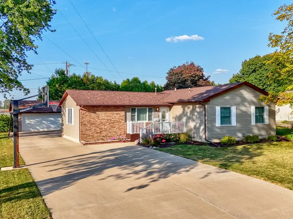 504 Elizabeth St, Streator, IL 61364