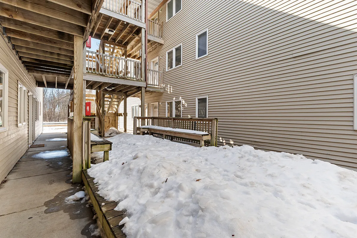 Building Photo - 428 Stonehaven Dr