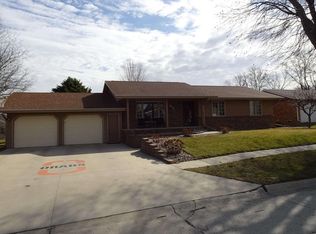 811 23rd Ave, Sheldon, IA 51201