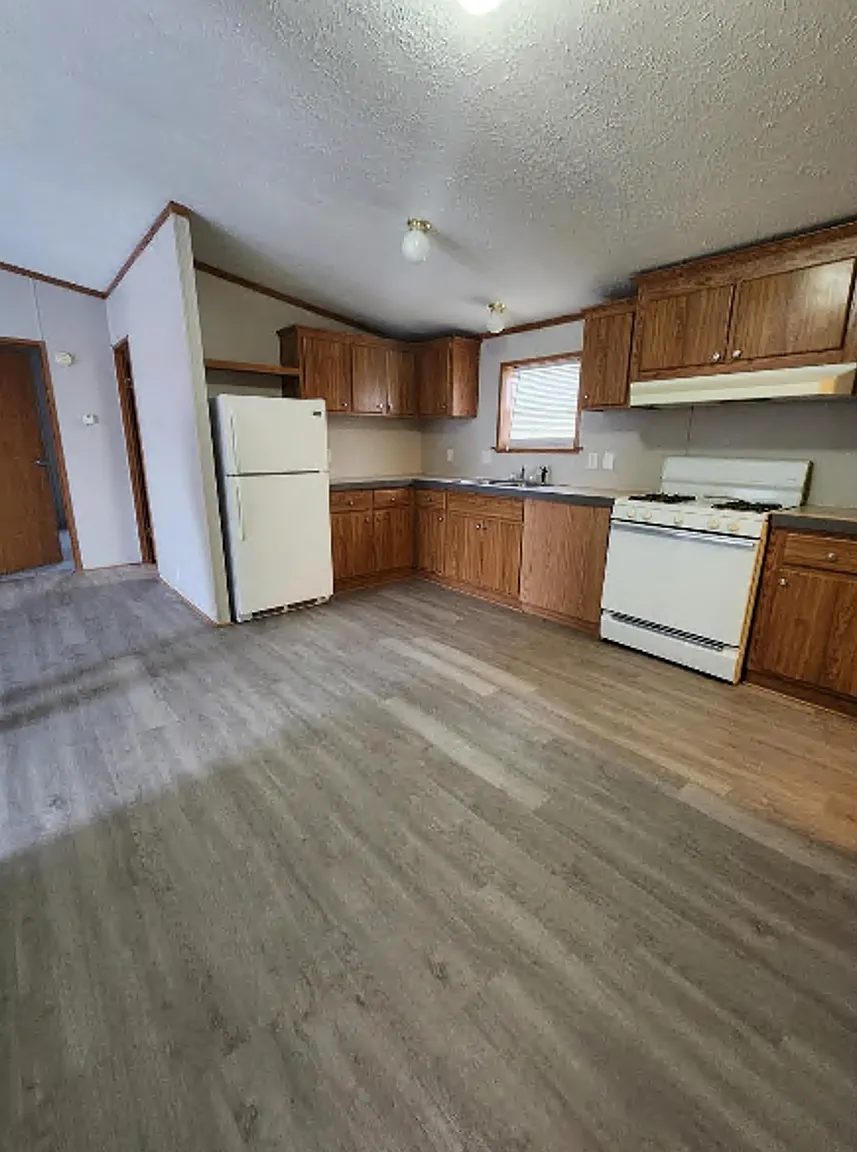 8395 Quill Dr photo 1