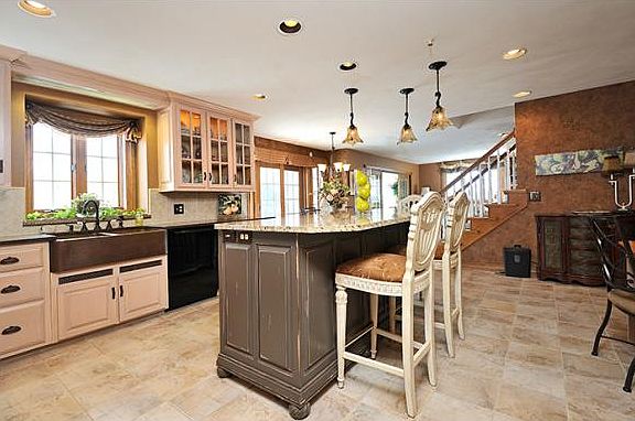 3rd image of 1596 Meadow Wood Ct