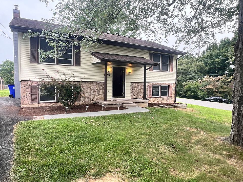 1st image of 105 Flagg Ct