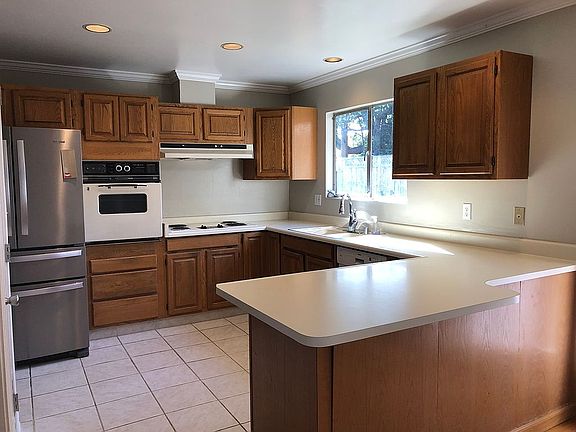 5th image of 4896 Morden Dr