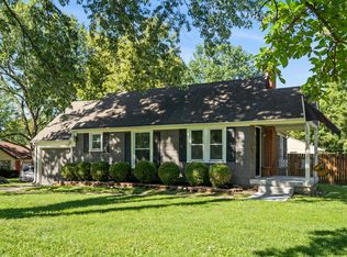 4720 Mohawk Dr, Roeland Park, KS 66205