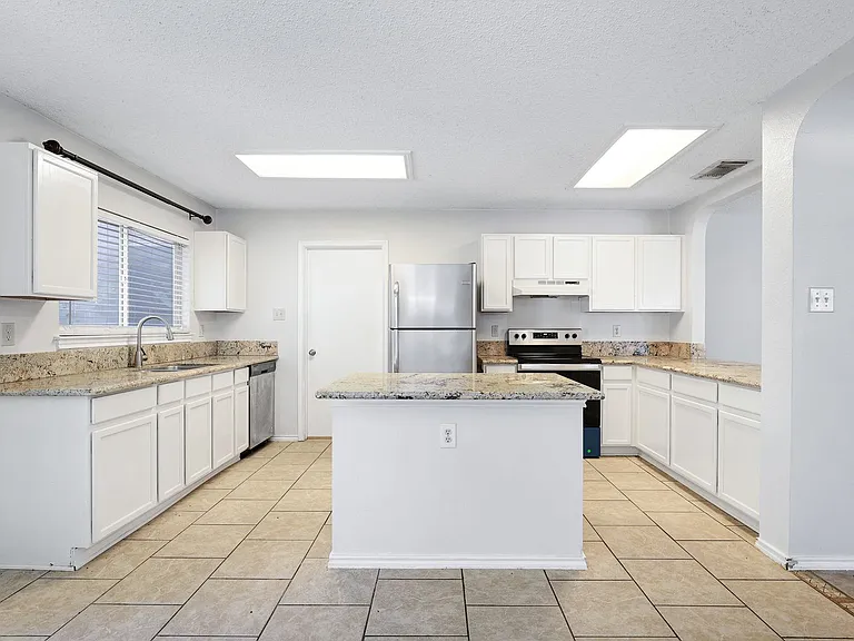 9535 Andrew Point — Photo 10