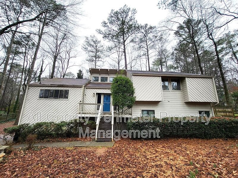 1st image of 2571 Rocky Springs Dr