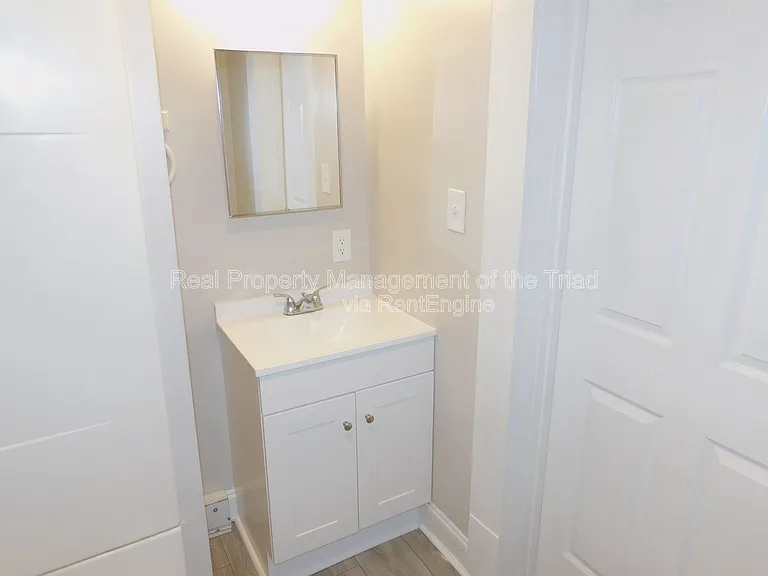 504 Oxford St — Photo 19