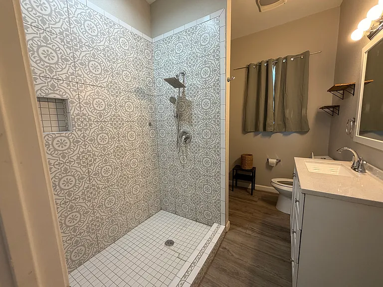 232 Regina St #1 — Photo 9