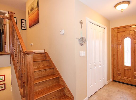 2nd image of 913 Division St