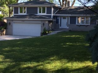 1730 Executive Ln, Glenview, IL