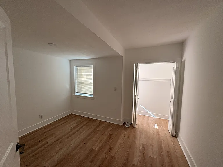 741 Walnut St — Photo 14