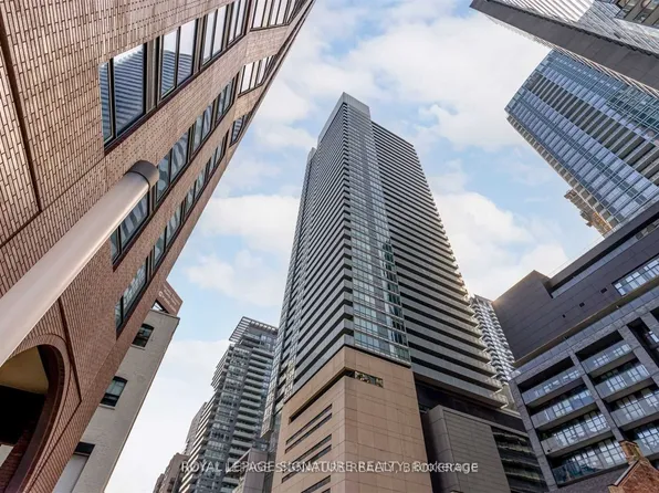 80 John St #4201, Toronto, ON M9N 1J7