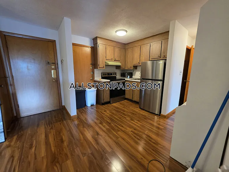 28 Brentwood St #7 — Photo 24