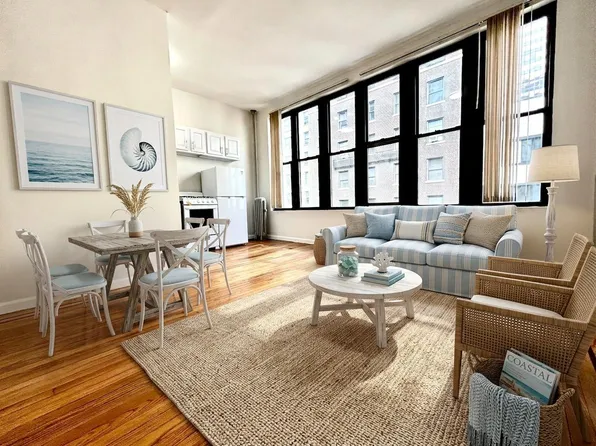 50 W 55th St #4I, New York, NY 10019