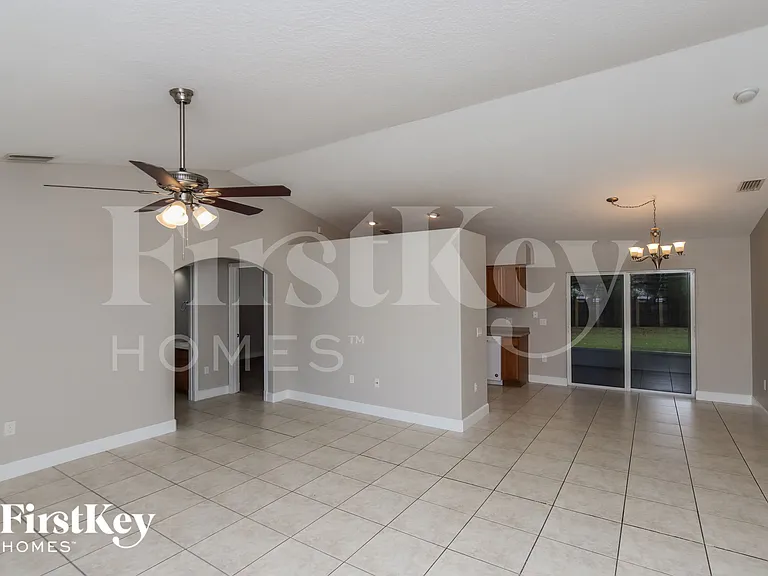 914 Caligula Ave SE — Photo 4