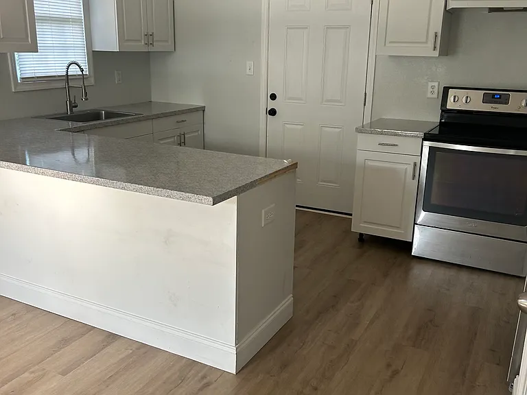 2437 University Dr #2437 — Photo 3