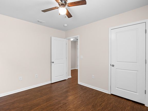 5th image of 3015 Holly Loop