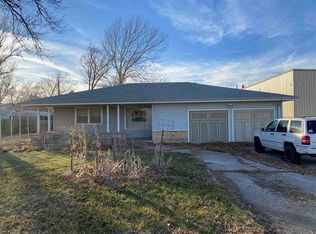1515 S Yucca Pl, Wichita, KS 67209
