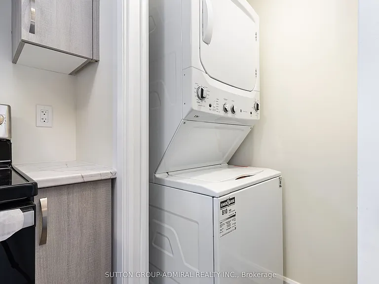 274 King St E #2 — Photo 7