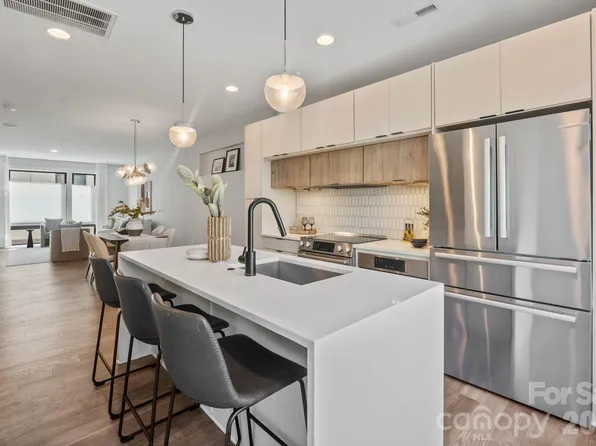 1218 Minter Pl, Charlotte, NC 28203