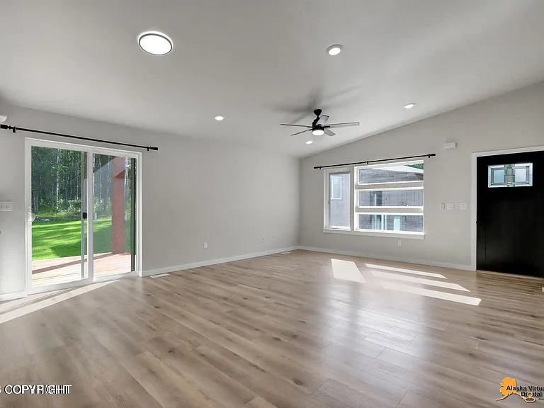 4251 W Ose St — Photo 11