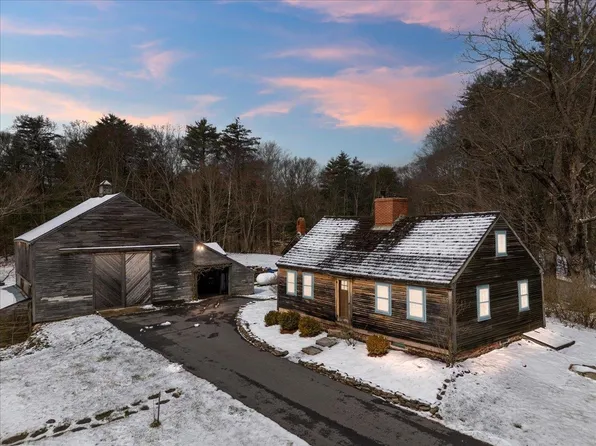 46 Cottage Road, Kensington, NH 03833