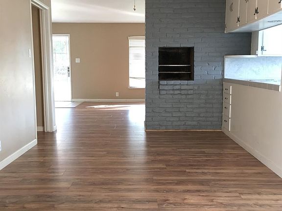 3rd image of 2520 W Vassar Ave