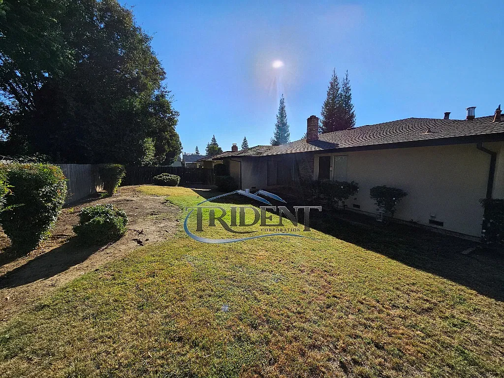 3 bed, 1909 sqft, $2,600 — Photo 2