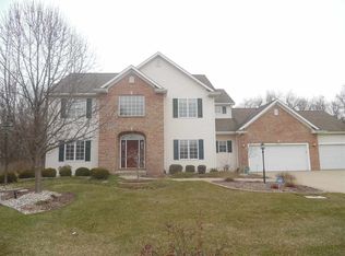 51181 Enchanted Oak Ct, South Bend, IN