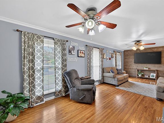 5th image of 33 Ayrshire Rd
