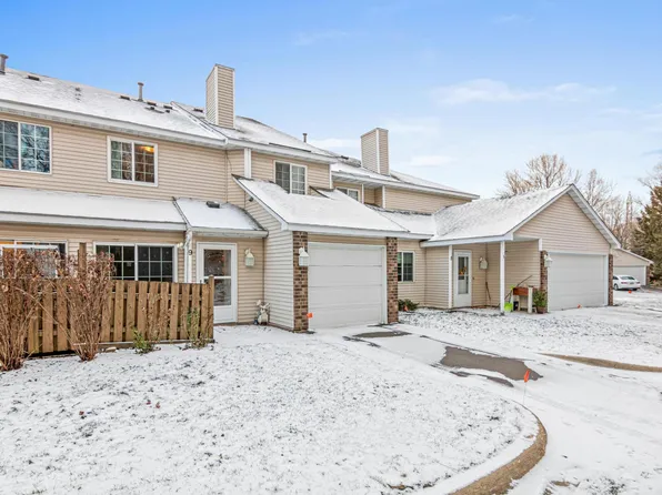 7026 19th St N APT 9, Oakdale, MN 55128