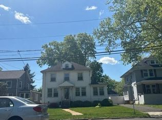 410 E 2nd Ave, Roselle, NJ 07203