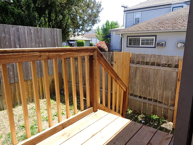 950 Capitol St NE — Photo 32