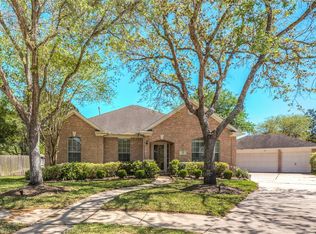113 Oak Creek Ln, League City, TX 77573