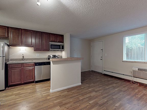 3rd image of 1010 N Emerson St APT 306