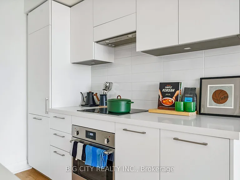36 Brentcliffe Rd #712 — Photo 11