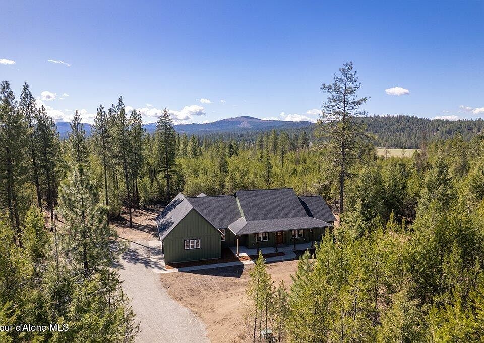 1st image of 708 Tweedie Rd