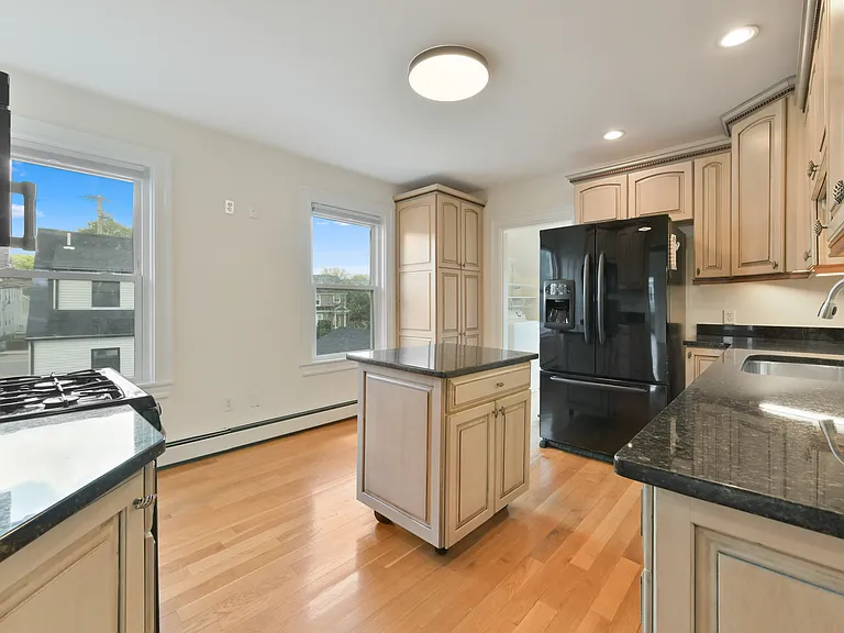 14 Westover St #2 — Photo 4