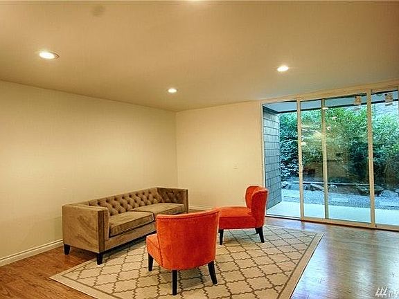 Living room. Furniture can be left if requested