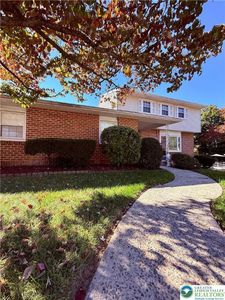 1733 Elmhurst Dr, Whitehall, PA, 18052