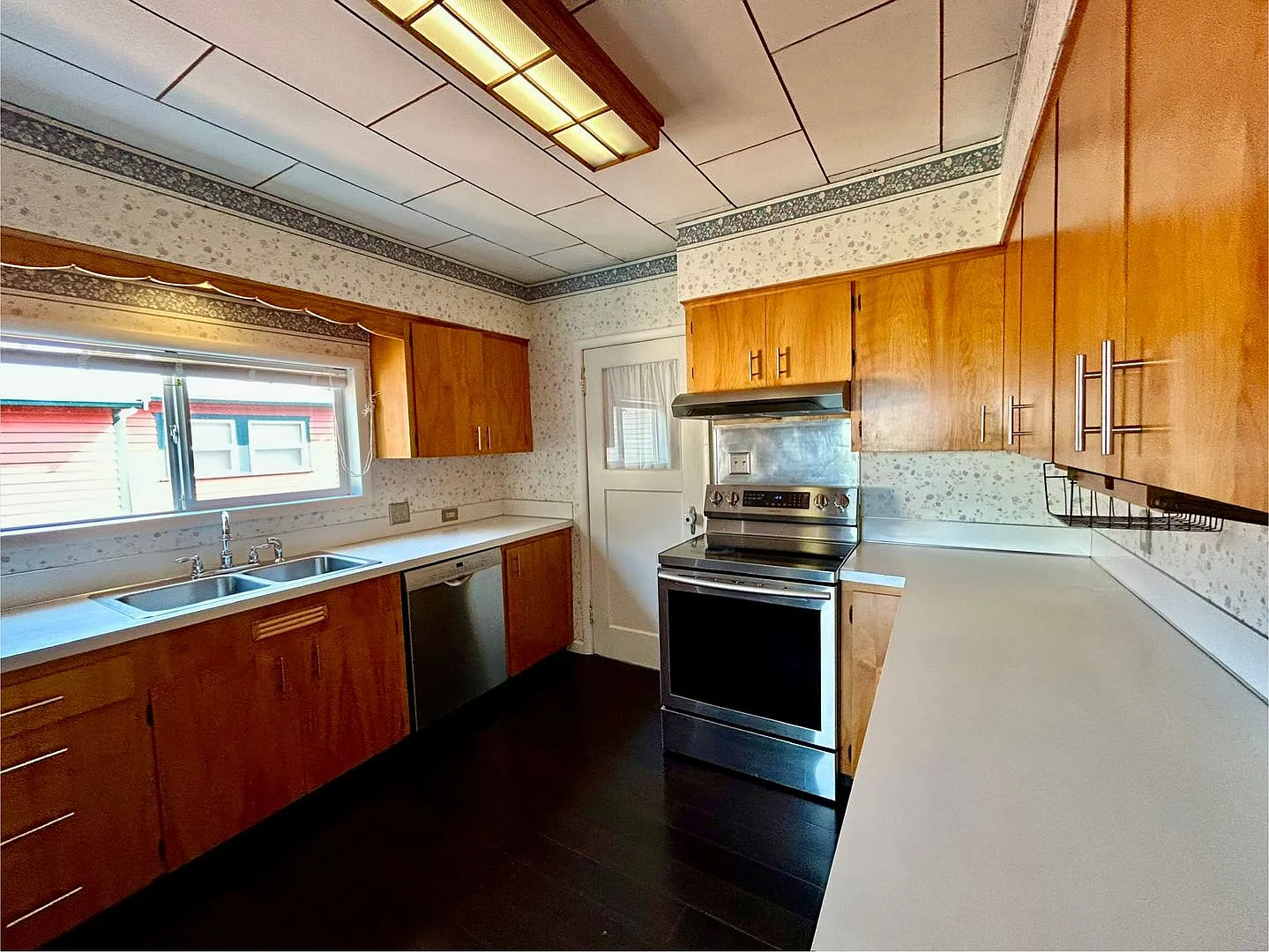 2516 Huron St - Bellingham WA — Photo 4