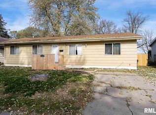 1223 Dale St, Muscatine, IA 52761
