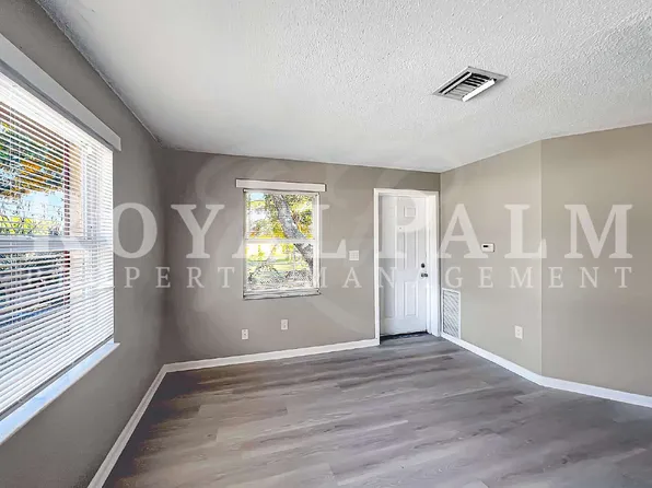 13037 1st St APT 1, Fort Myers, FL 33905