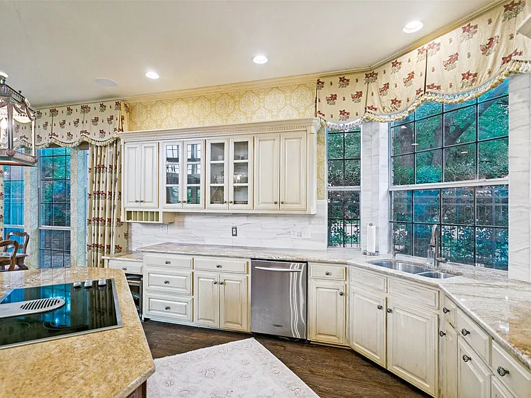 5528 Ash Creek Ln — Photo 9