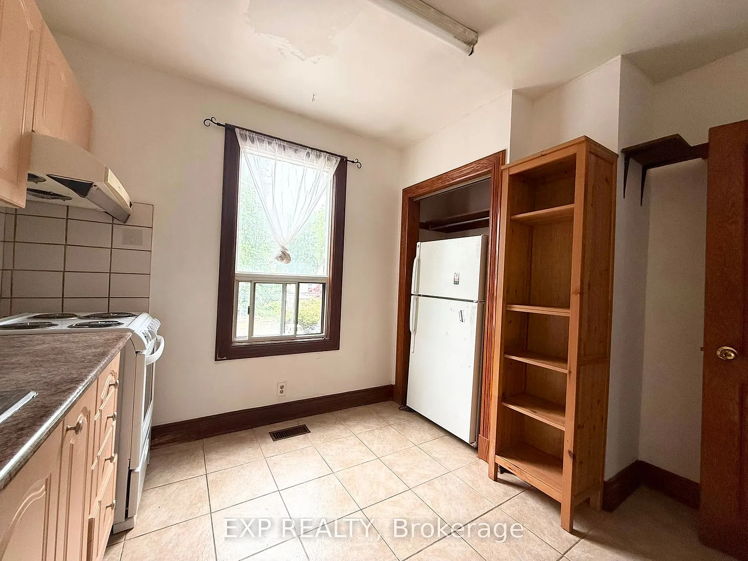 2 bed, $2,450 — Photo 3