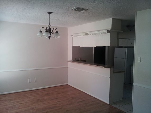 4th image of 28709 Cedarwood Dr